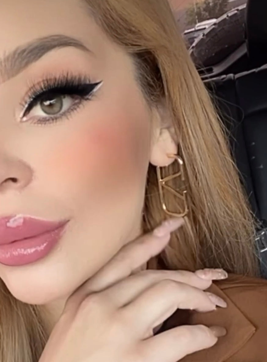 V Oversized Earrings