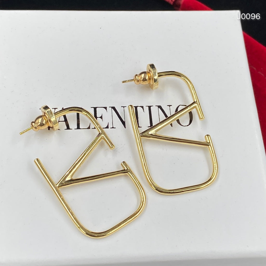 V Oversized Earrings