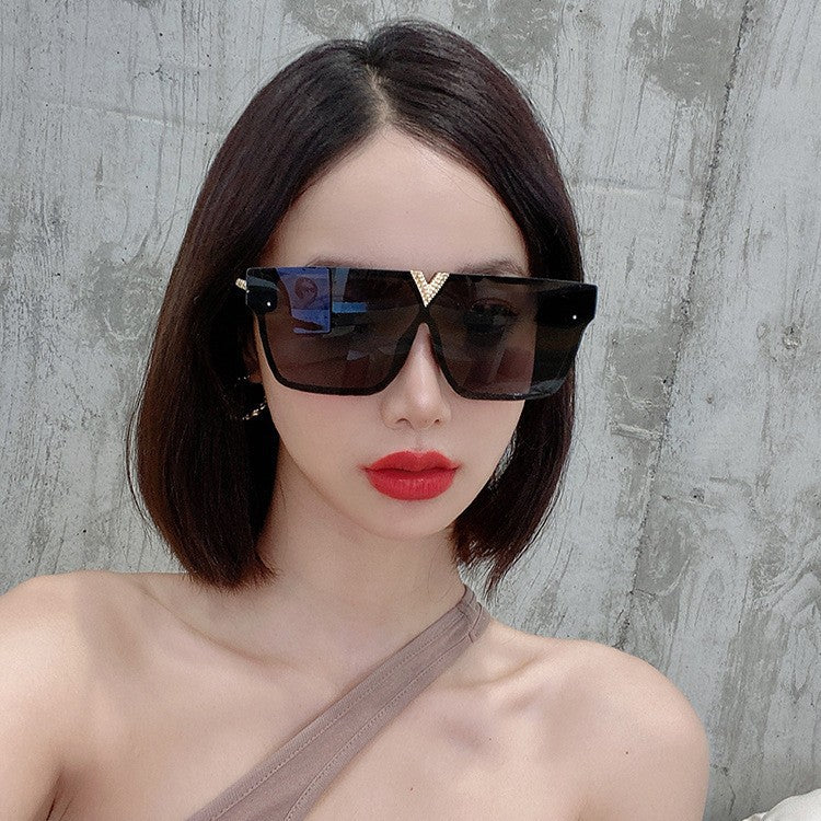 V  Square Sunglasses